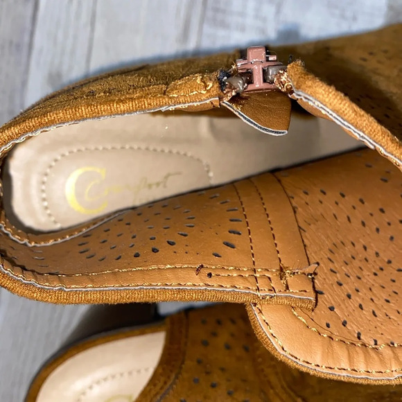 Comfort camel color heeled open toe booties size 9 new - Picture 10 of 11